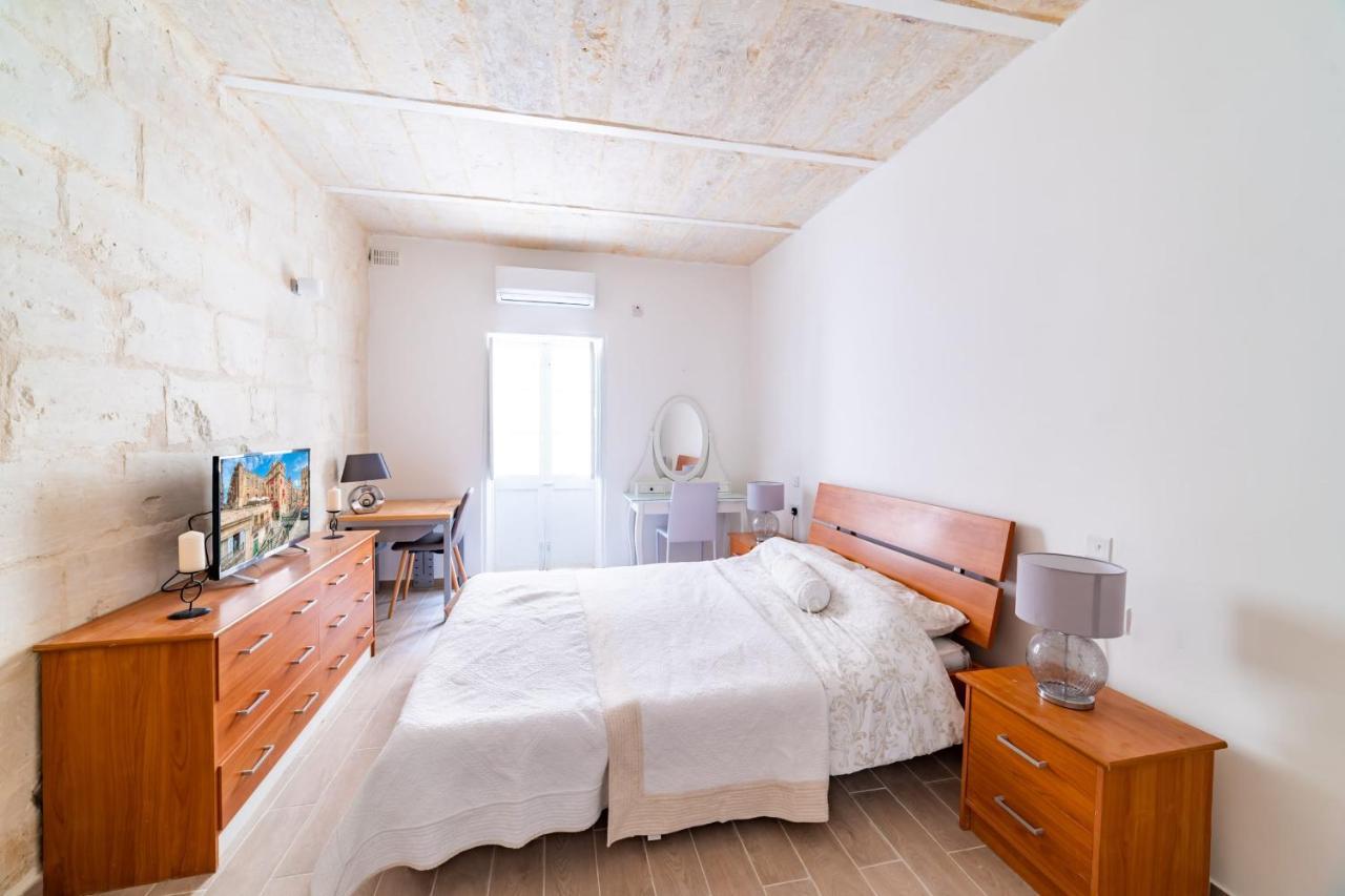Central Valletta Townhouse-Hosted By Sweetstay Eksteriør bilde