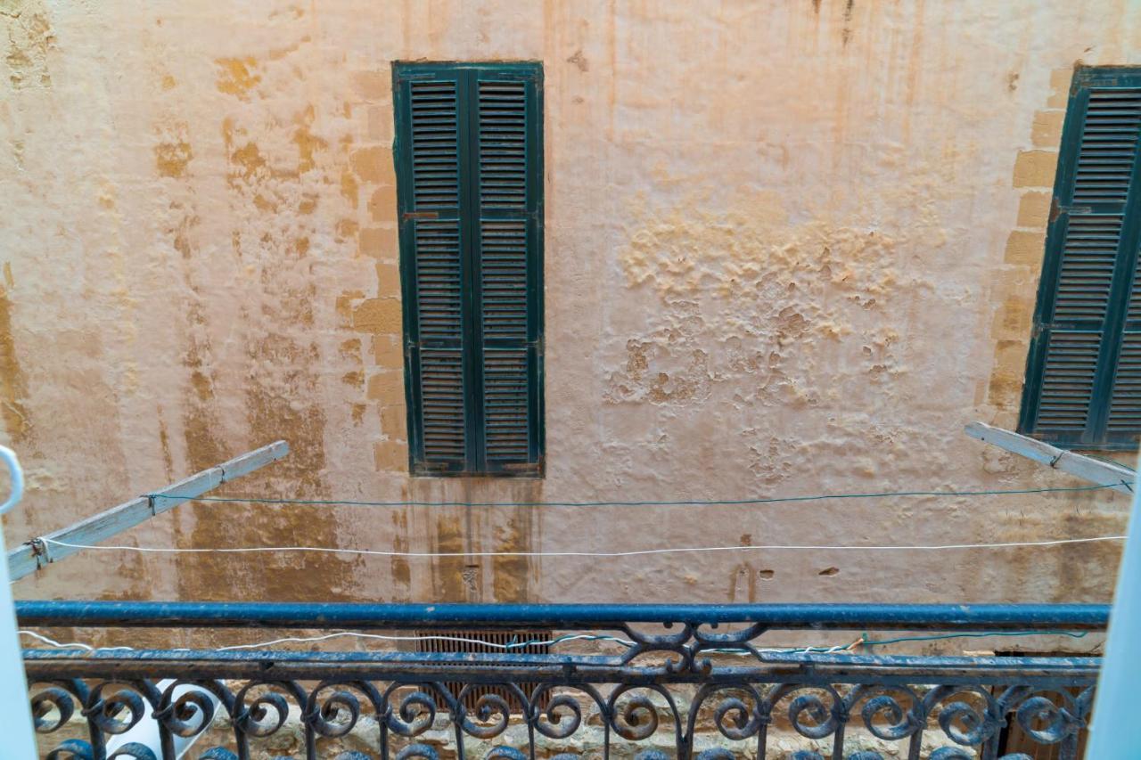 Central Valletta Townhouse-Hosted By Sweetstay Eksteriør bilde